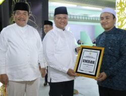 Bupati Berikan Biaya Umroh Kepada Pemenang