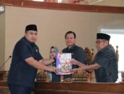 Bupati Muara Enim Terima LKPJ Pansus ke 4 Tahun 2024