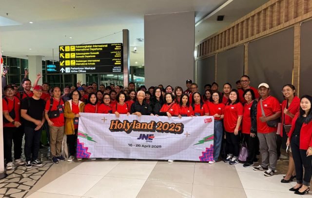 JNE Berangkatkan Ksatria dan Srikandi ke Holyland untuk Perjalanan Rohani