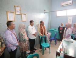 Wakil Kepala Staf Kepresidenan Tinjau Puskesmas Kenten Laut