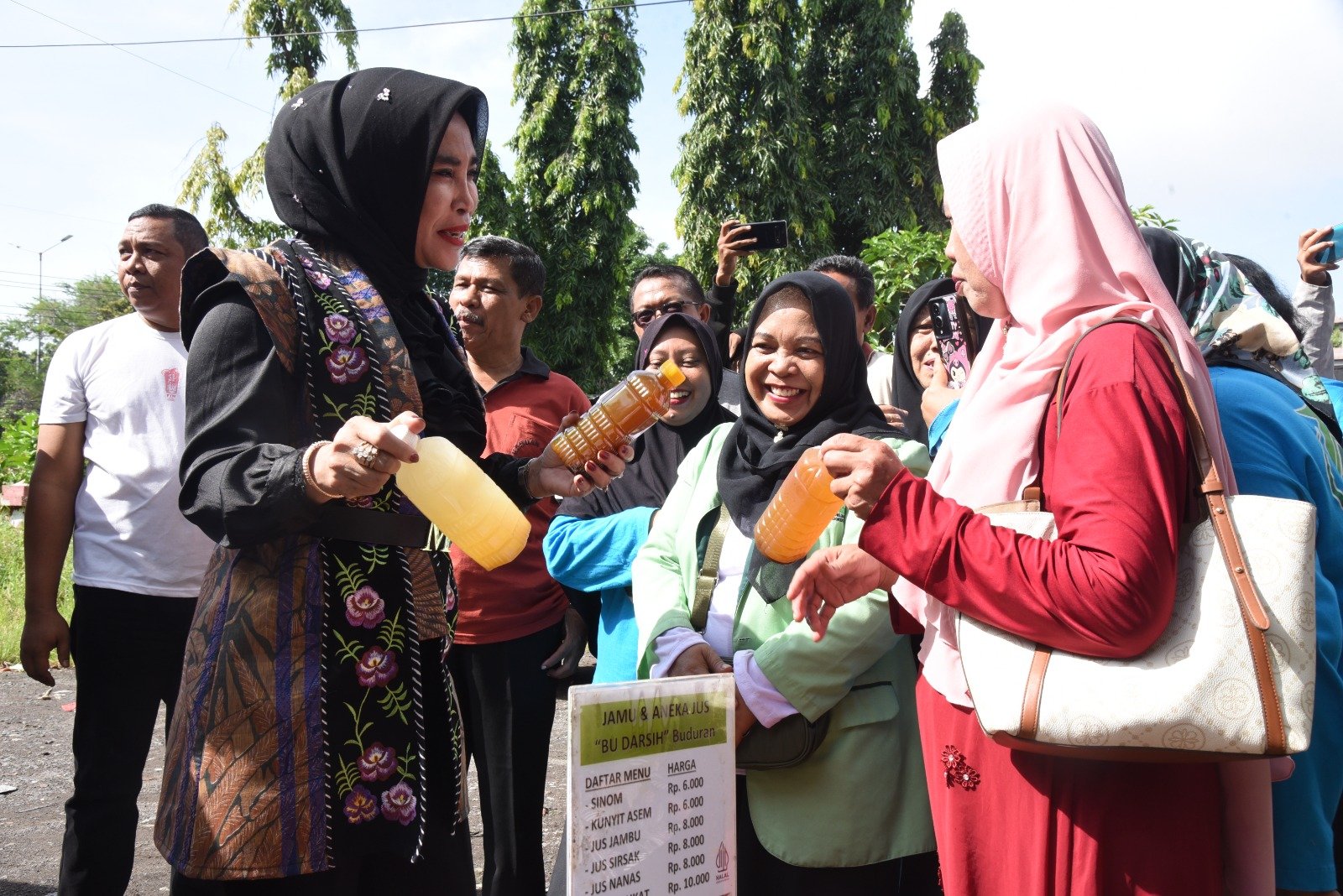 Wakil Bupati Sidoarjo Manfaatkan Gajinya Untuk Kegiatan Sosial