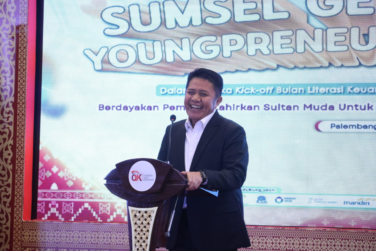 Gubernur Sumatera Selatan (Sumsel) H. Herman Deru