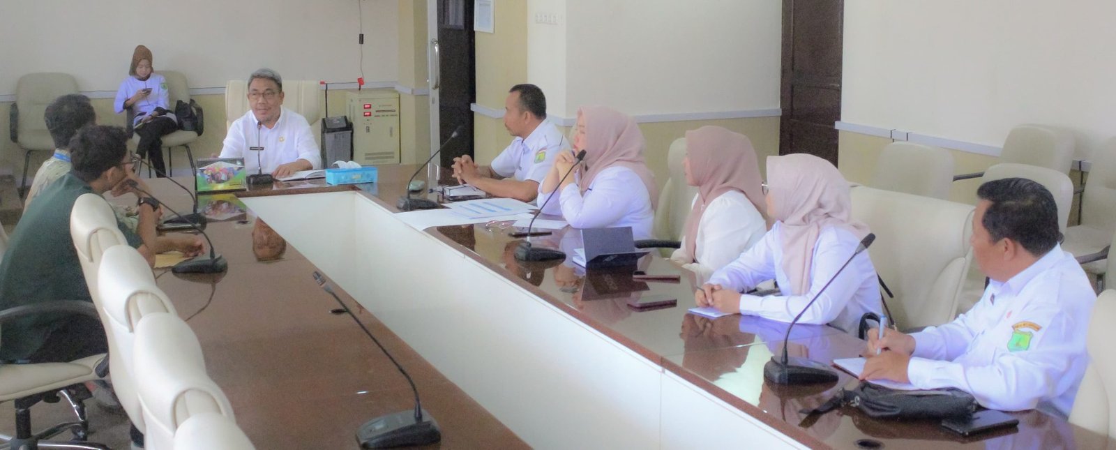 Plt Asisten Bidang Perekonomian dan Pembangunan Setda Muba Erdiansyah, menerima audiensi dari jajaran PT. Indomarco Prismatama