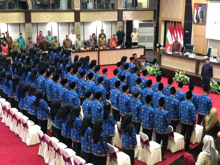 Suasana pelantikan 101 CPNS oleh Gubernur Sumsel di Graha Bina Praja pada, Jum'at (9/5/2025).