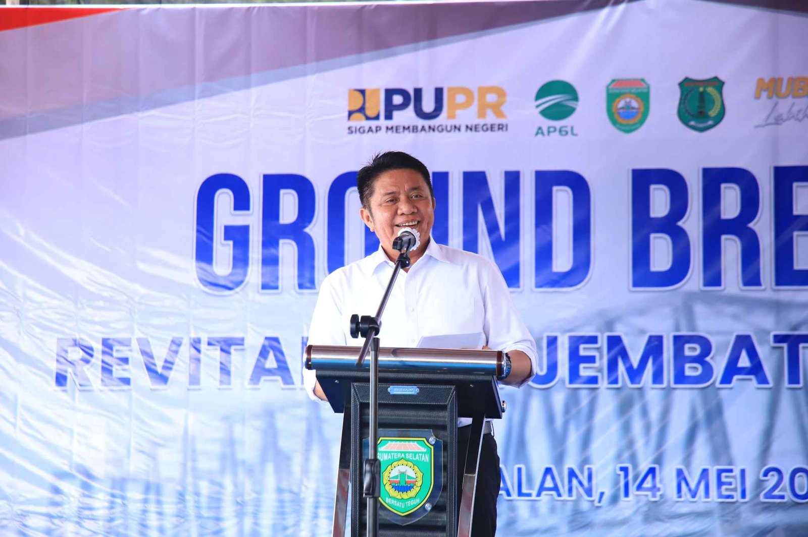 Gubernur Sumatera Selatan (Sumsel) H. Herman Deru