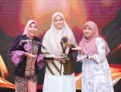 UMKM Berjaya, Bukit Asam Dianugerahi Penghargaan Pembina Terbaik