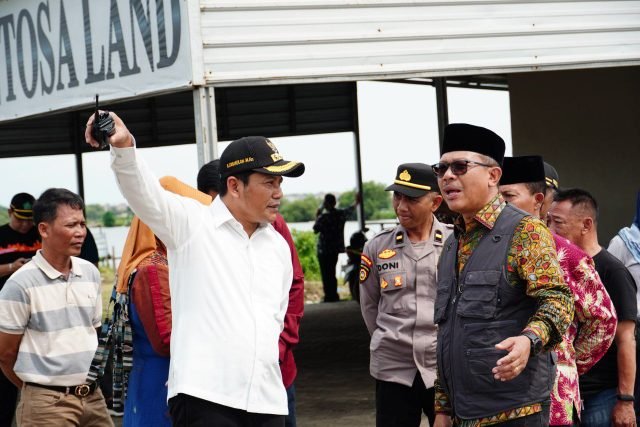 Pemerintah Kabupaten (Pemkab) Sidoarjo menghentikan operasional truk-truk pengangkut urukan