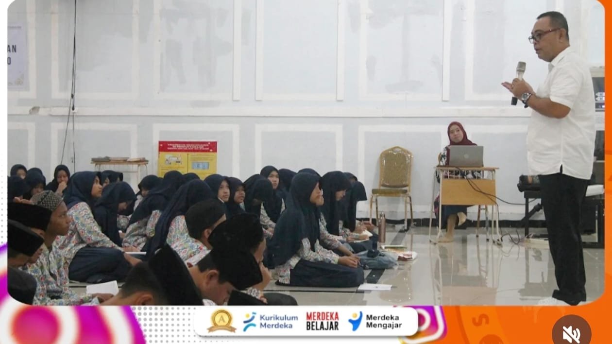 Sekolah Plus Al Fahd Gandeng PWI Dalam Seminar Keamanan Bermedsos