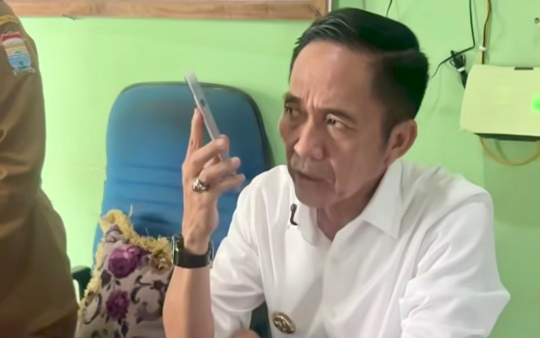 Wali Kota Palembang H Ratu Dewa sidak kekantor lurah beberapa waktu lalu