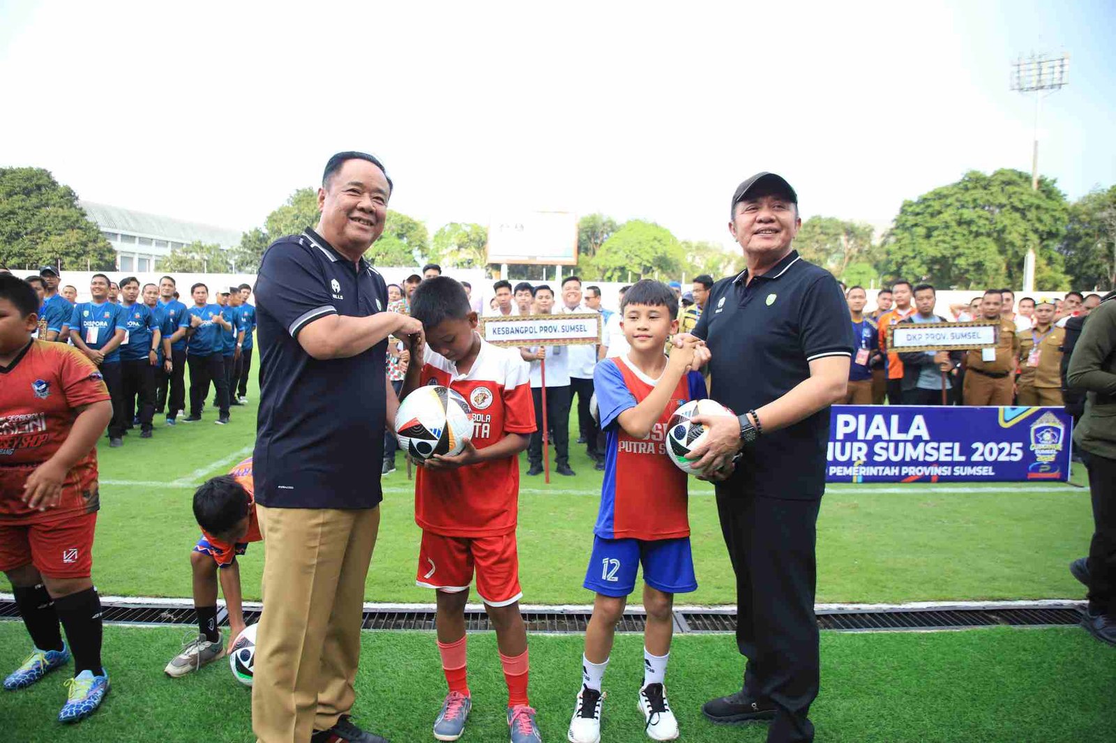 Gubernur Sumatera Selatan (Sumsel) H Herman Deru secara resmi membuka Kejuaraan Sepak Bola Antar-Organisasi Perangkat Daerah (OPD) Provinsi Sumsel
