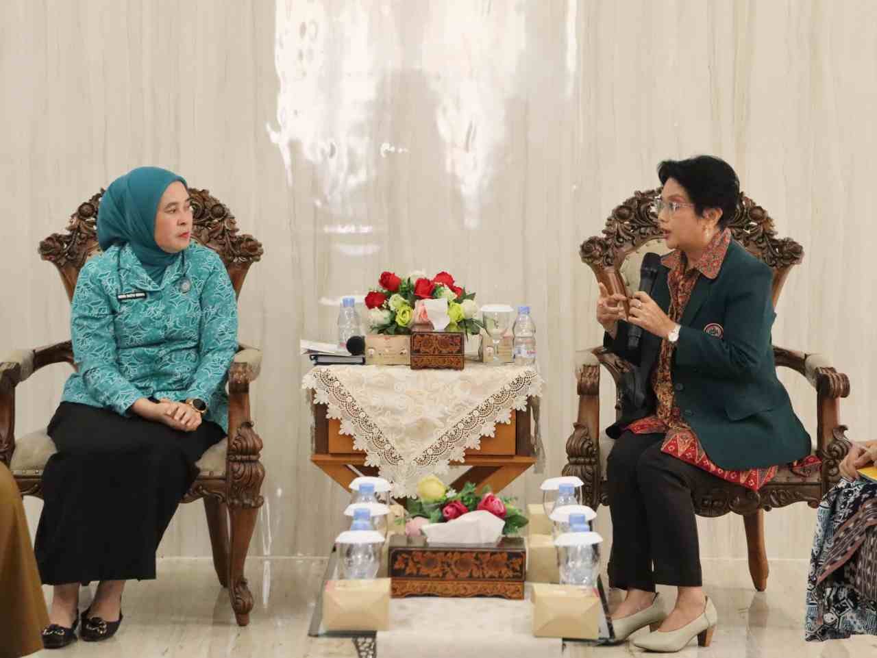 Ketua TP PKK Kota Palembang Dewi Sastrani Ratu Dewa menerima audiensi dari Ikatan Dokter Indonesia