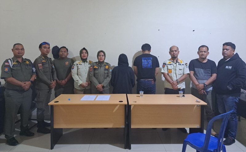 SatpolPP OI, Gerebek Salah Satu Bedeng di OI