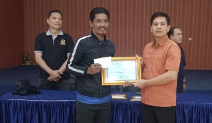 FORKI Sumsel Guyur Bonus Karateka Peraih Medali Kejurnas