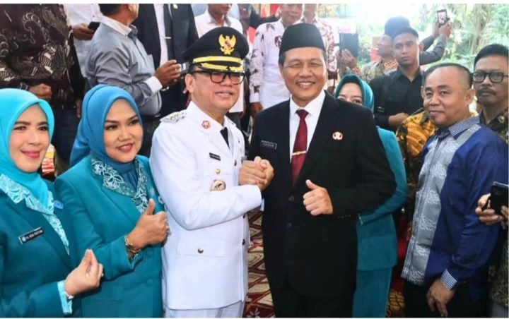 Bupati Empat Lawang, Edison saat menghadiri pelantikan Bupati Empat Lawang periode 2025-2030