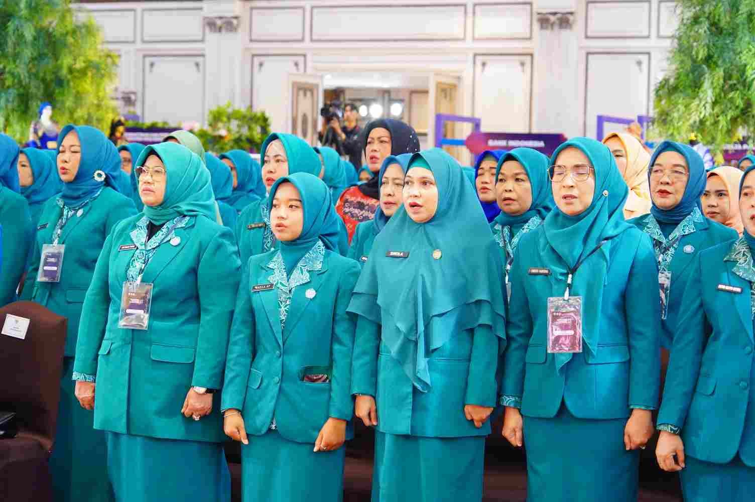 Ketua TP PKK Muba Hadiri Peringatan HKG ke-53 dan Rakon PKK serta Rakerda Dekranasda Sumsel 2025