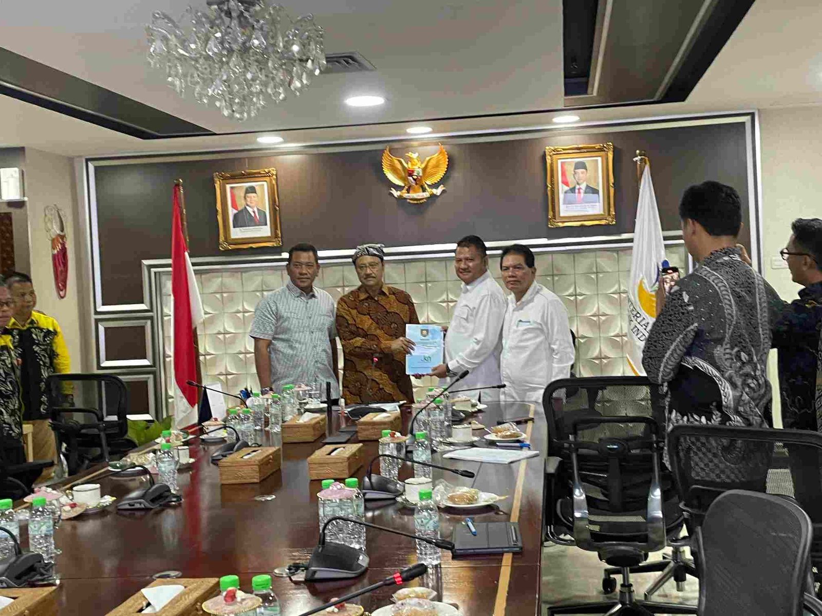 Temui Mensos, Dorong Penguatan Jaminan Sosial dan Sekolah Rakyat