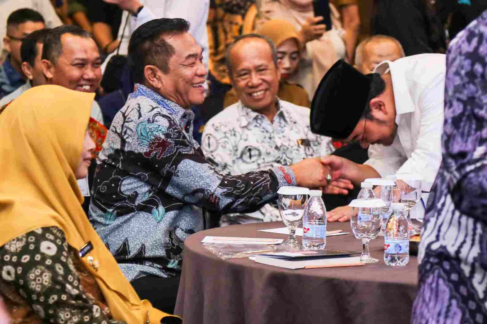 Bupati HM Toha Hadiri Peluncuran dan Bedah Buku Gubernur Herman Deru