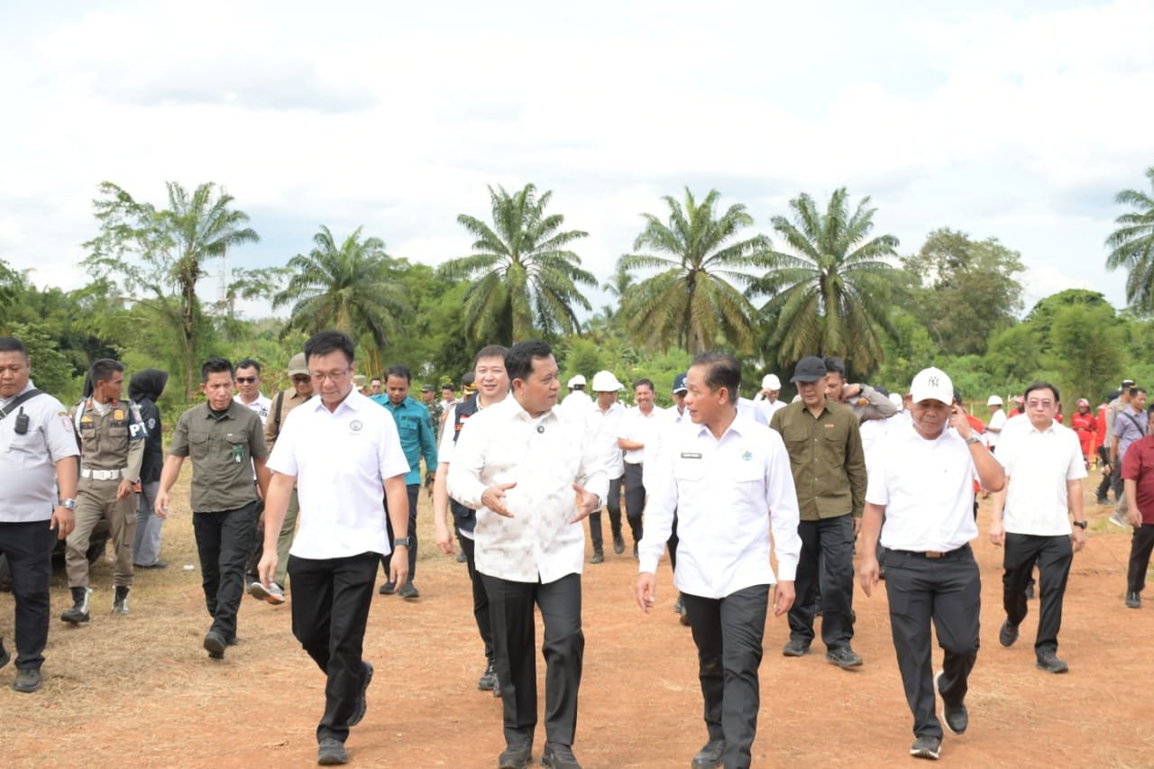 Didampingi Bupati Banyuasin, Menteri Lingkungan Hidup Pastikan Kesiapan Hadapi Ancaman Kebakaran Lahan