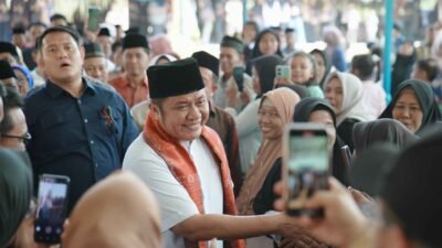 Gubernur Sumatera Selatan (Sumsel) H. Herman Deru hadir langsung di tengah masyarakat Kelurahan Air Batu, Kabupaten Banyuasin