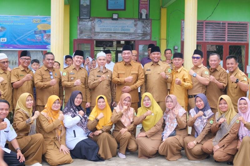 Sehari Ngantor di Kecamatan Babat Toman