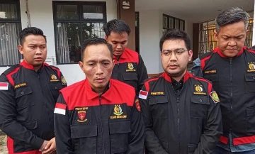 tim penyidik tindak pidana khusus Kejari Muara Enim menggeledah Kantor Dinas Pemuda dan Olahraga (Dispora) dan Sekretariat Komite Olahraga Nasional Indonesia (KONI) Muara Enim, Selasa (15/7/2025).