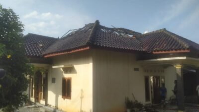 Kawasan Rumah Tumbuh Diamuk Si Jago Merah, Satu Rumah Ludes