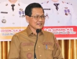 Tinjau 2 Lokasi Pasca Kebakaran Rumah, Bupati Serahkan Sejumlah Bantuan