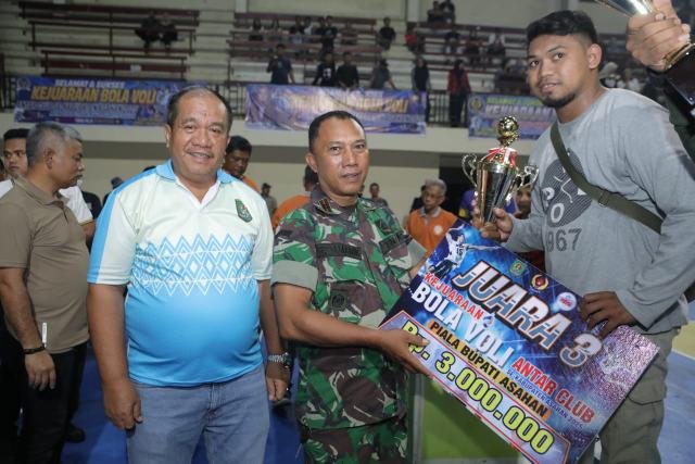 Bupati Asahan Tutup Turnamen Bola Voli Bupati Cup