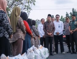 Gus Fawait Tinjau Penyaluran Bantuan Pangan, Komitmen Entaskan Kemiskinan di Jember
