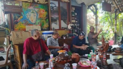 diskusi kebudayaan di Rumah Budaya S. Karno, Desa Wunut, Kecamatan Porong, Sidoarjo