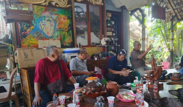 diskusi kebudayaan di Rumah Budaya S. Karno, Desa Wunut, Kecamatan Porong, Sidoarjo