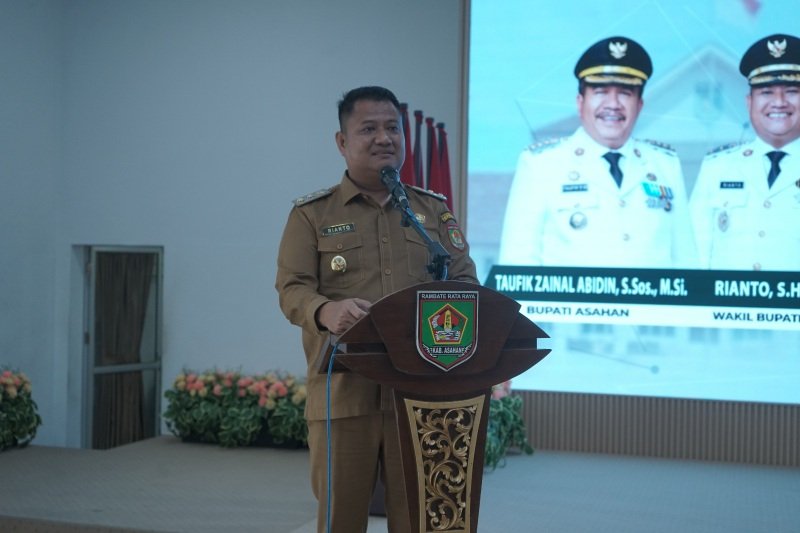 Wakil Bupati, Asahan Rianto Membuka sosialisasi keterbukaan informasi publik