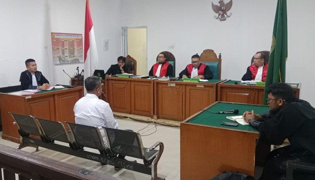 Terdakwa Saharudin oknum Kades Lubuk Mas Kecamatan Muratara, akhirnya di vonis dengan pidana penjara selama 5 Tahun, dalam sidang yang digelar di Pengadilan Negeri (PN) Palembang, Rabu (30/7/2025).