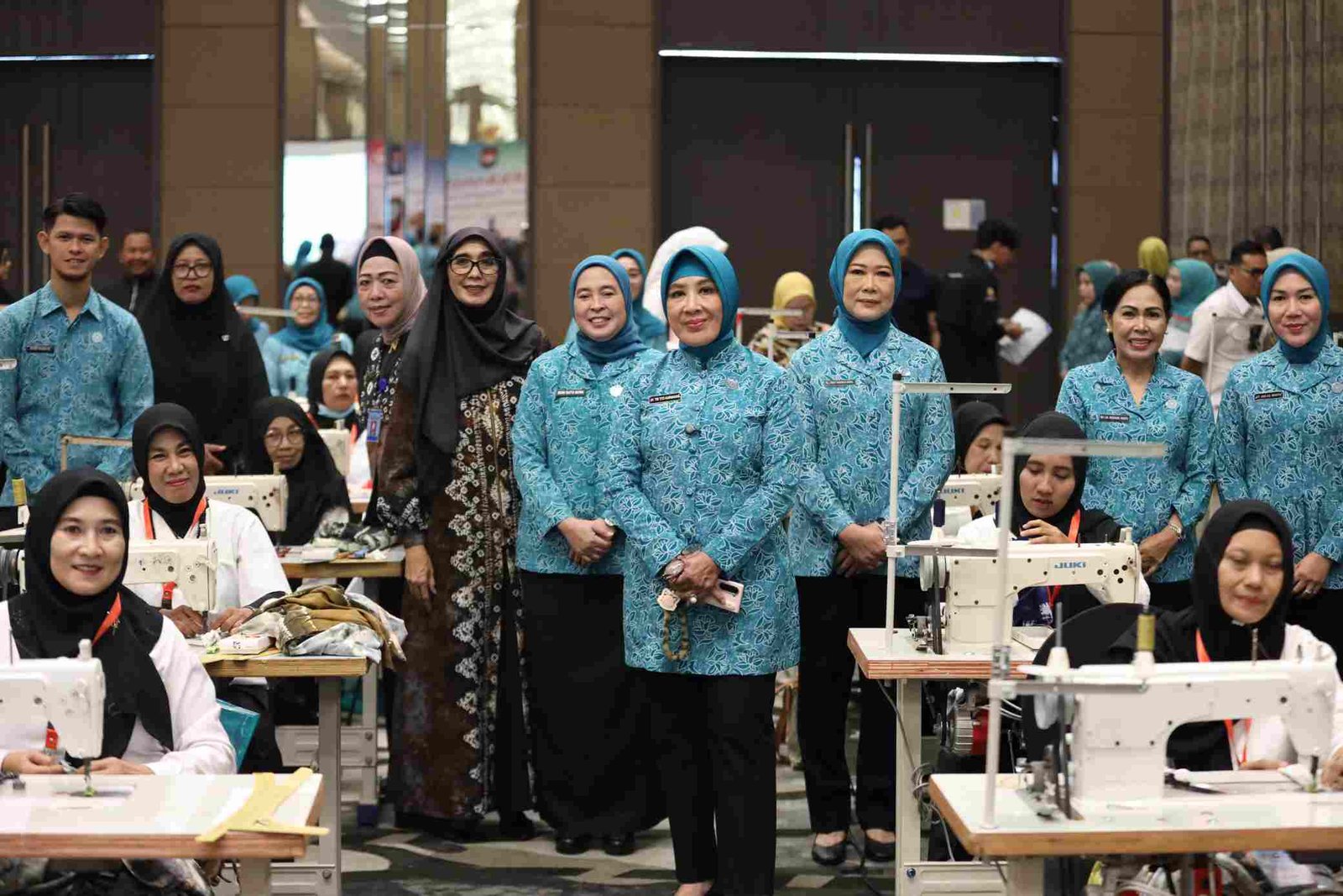 PKK Pusat Gandeng PKK Sumsel Gelar Pelatihan Menjahit bagi Ibu Rumah Tangga