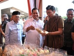 HUT Desa Sidomulyo Angkat UMKM Lokal, Bupati Banyuasin Dan Anji Drive Antusias Promosikan Produk Kecamatan Air Kumbang