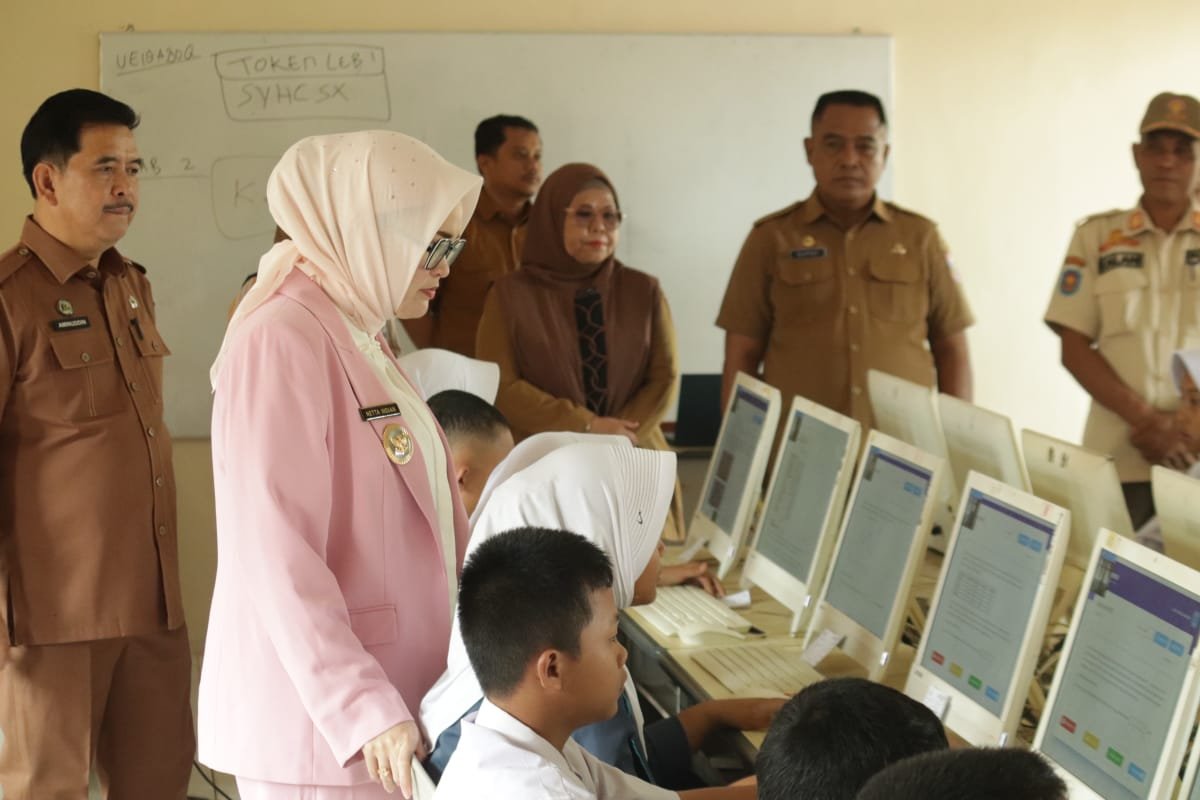 Wabup Netta Tinjau SMPN 1 dan SMPN 2 Sembawa