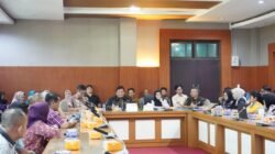 Sekretaris Daerah Banyuasin, Ir. Erwin Ibrahim memimpin rapat terkait dengan pengamanan barang milik daerah dan percepatan pensertifikatan tanah milik daerah