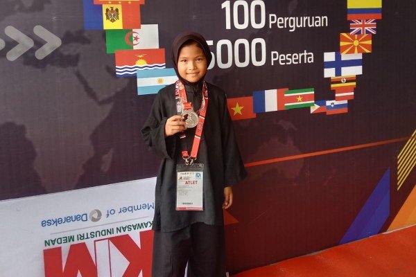 Bilqhis Aurora Putri, murid SDN 010086 Selawan, Kecamatan Kota Kisaran Timur, sukses meraih Juara II Kategori Winner A Class Pre Teen Female