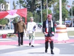 Bupati Jember Kenakan Selendang Palestina saat HUT RI ke-80, Ini Pesannya
