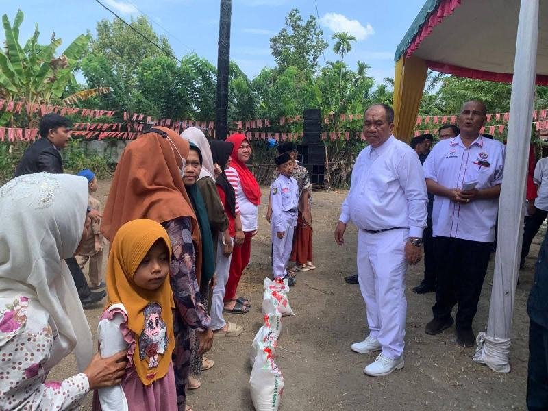 Ditengah Padatnya Agenda 17 Agustus, Bupati Asahan Tetap Hadiri Bakti Sosial IWOI