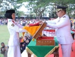 Wakil Bupati Asahan Pimpin Upacara Penurunan Bendera HUT ke-80 RI