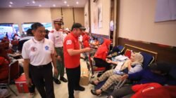 Gubernur Sumsel Dr. H. Herman Deru hadir langsung di lokasi donor darah