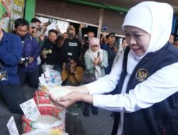 Khofifah & Subandi Tinjau Distribusi Beras SPHP di Sidoarjo, Pastikan Stok Aman