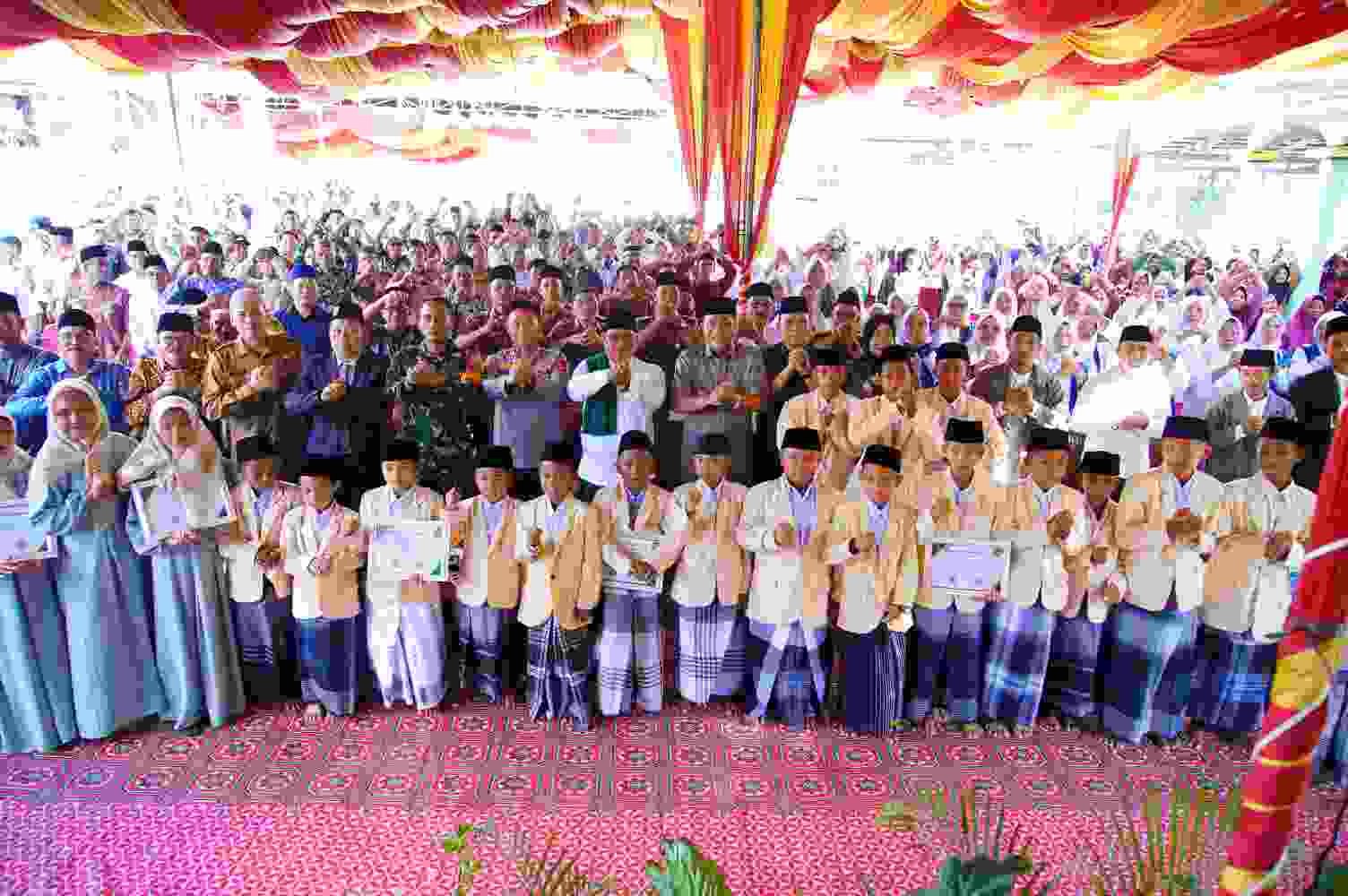 Bupati Muba Hadiri Maulid Nabi dan Khataman Al-Qur’an Massal di Jirak Jaya