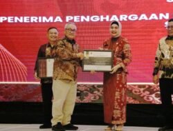 Kepala Dinas PPPA Sumsel Terima Penghargaan dari Mahkamah Agung RI