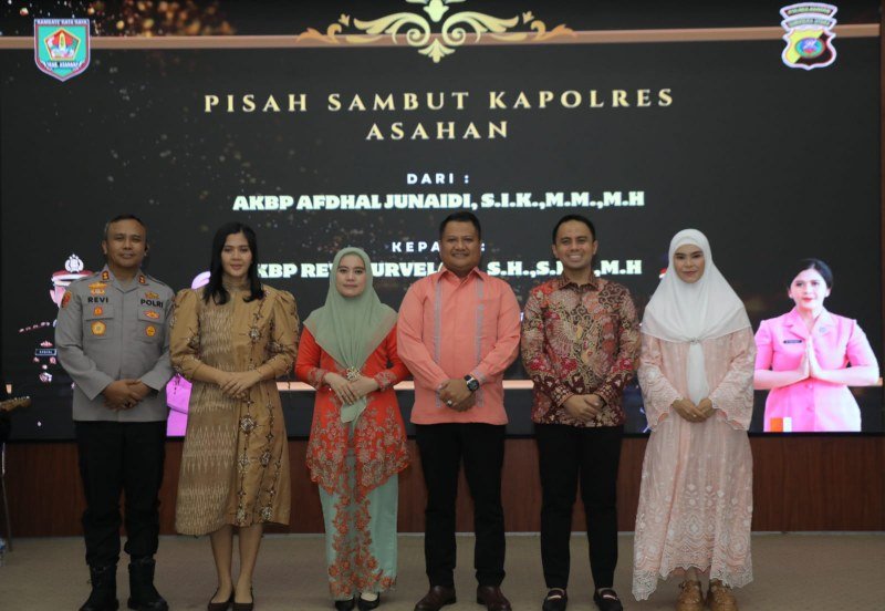 pisah sambut Kapolres Asahan dari pejabat lama AKBP Afdhal Junaidi kepada pejabat baru AKBP Revi Nurvelani,
