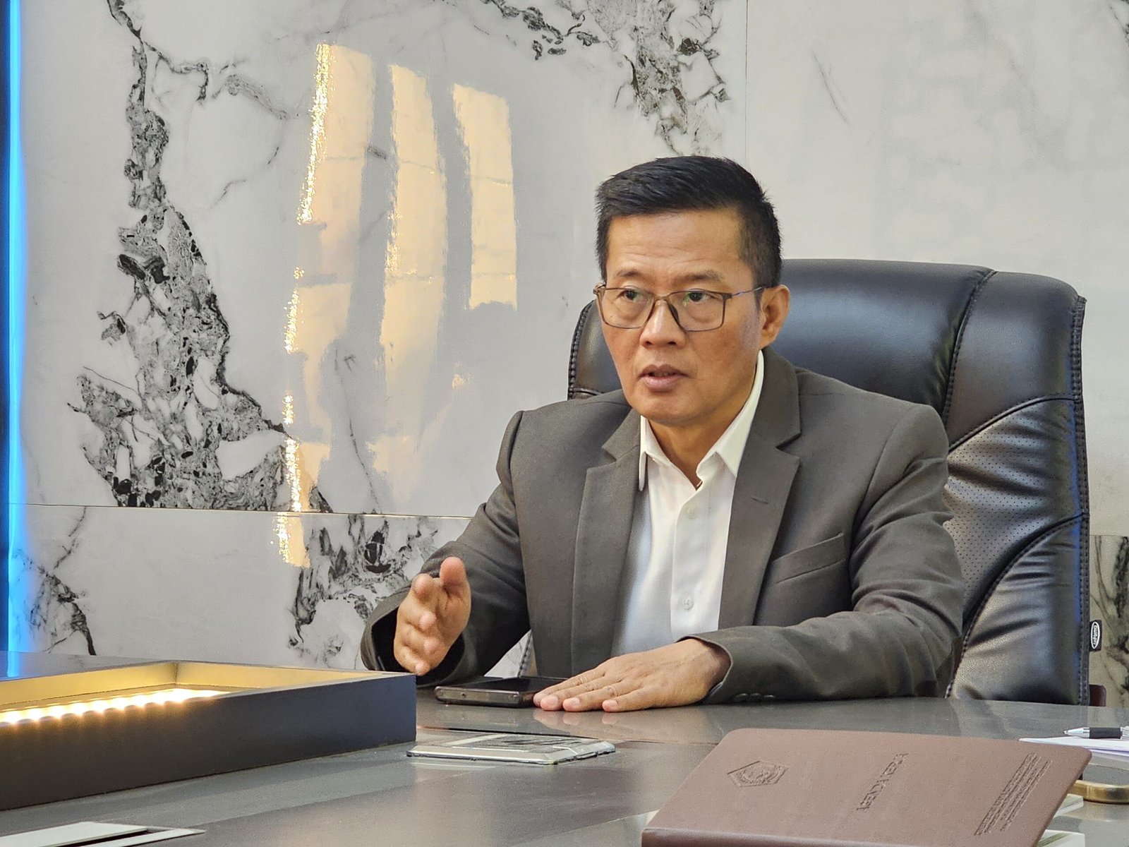 Kakanwil Kemenag Sumsel H. Syafitri Irwan