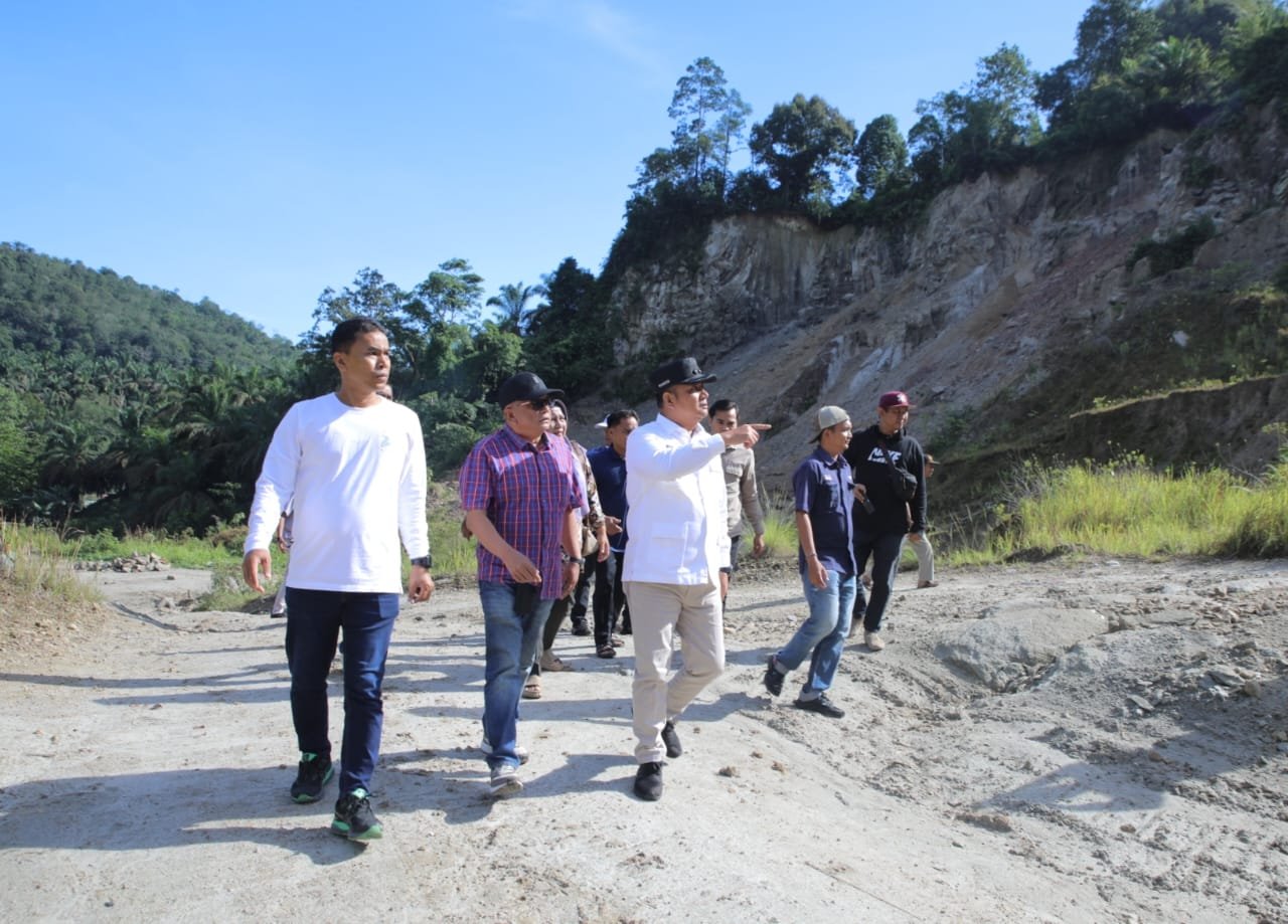 Wakil Bupati Asahan Tinjau Lokasi Tambang Batu di Aek Songsongan