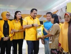 Semarak HUT Golkar ke-61 Tahun, DPD Golkar Sumsel Bagikan 20 Ton Beras