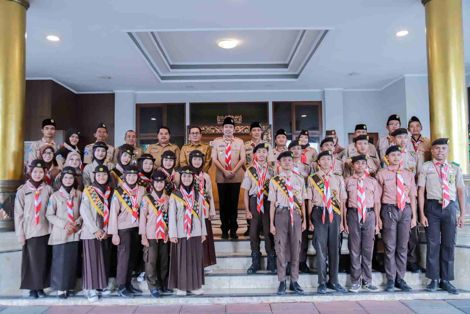 Lepas Peserta Pramuka Giat Prestasi Penegak Jawa Timur 2025, Bupati Jember: Tunjukkan Karakter Baik